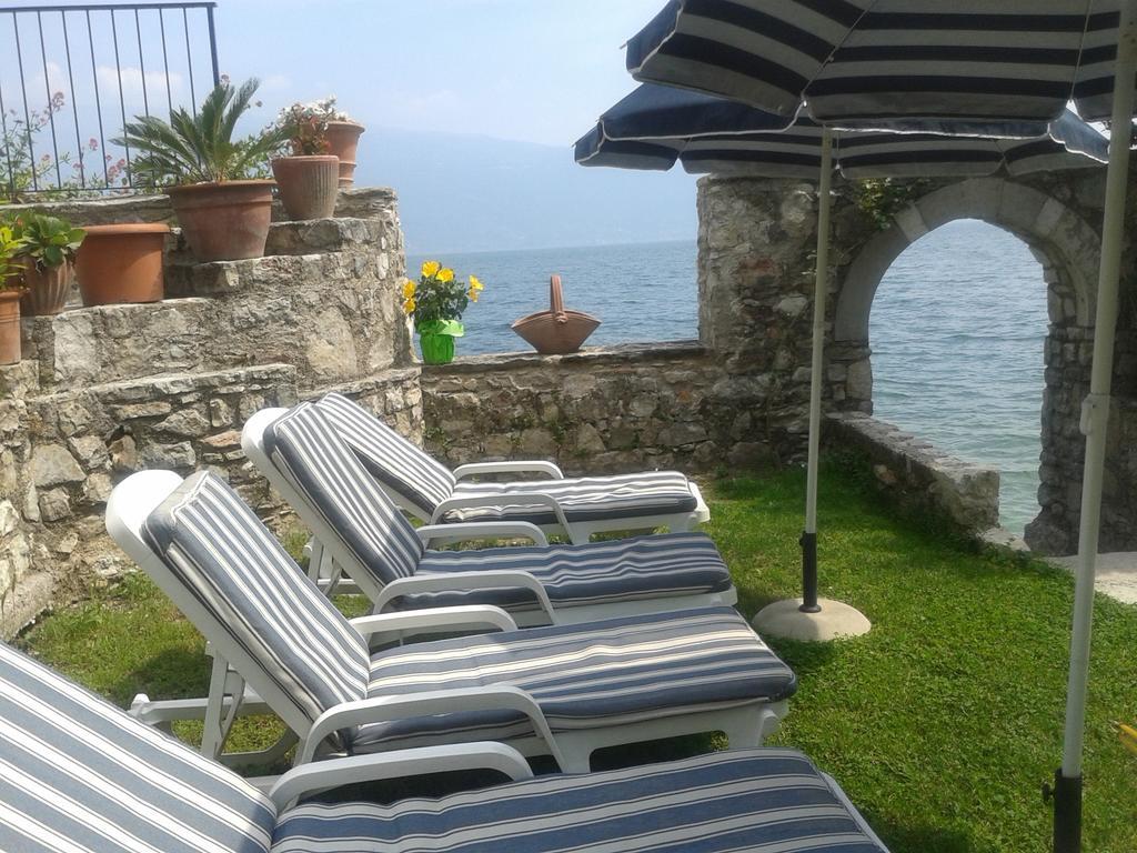 Villa Residence La Limonaia Гарняно Стая снимка